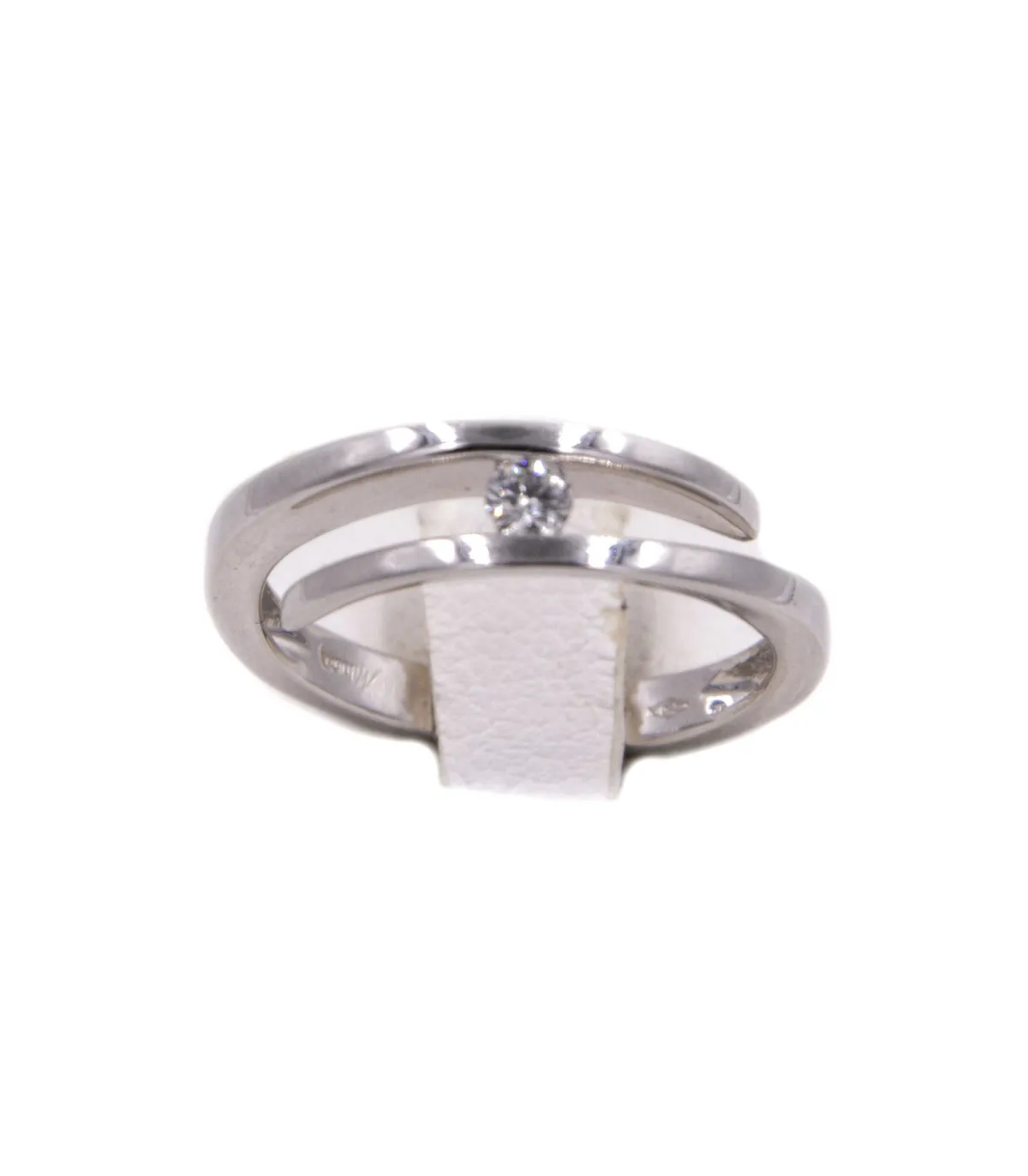 Solitario in oro bianco con brillante da 0,10 carati