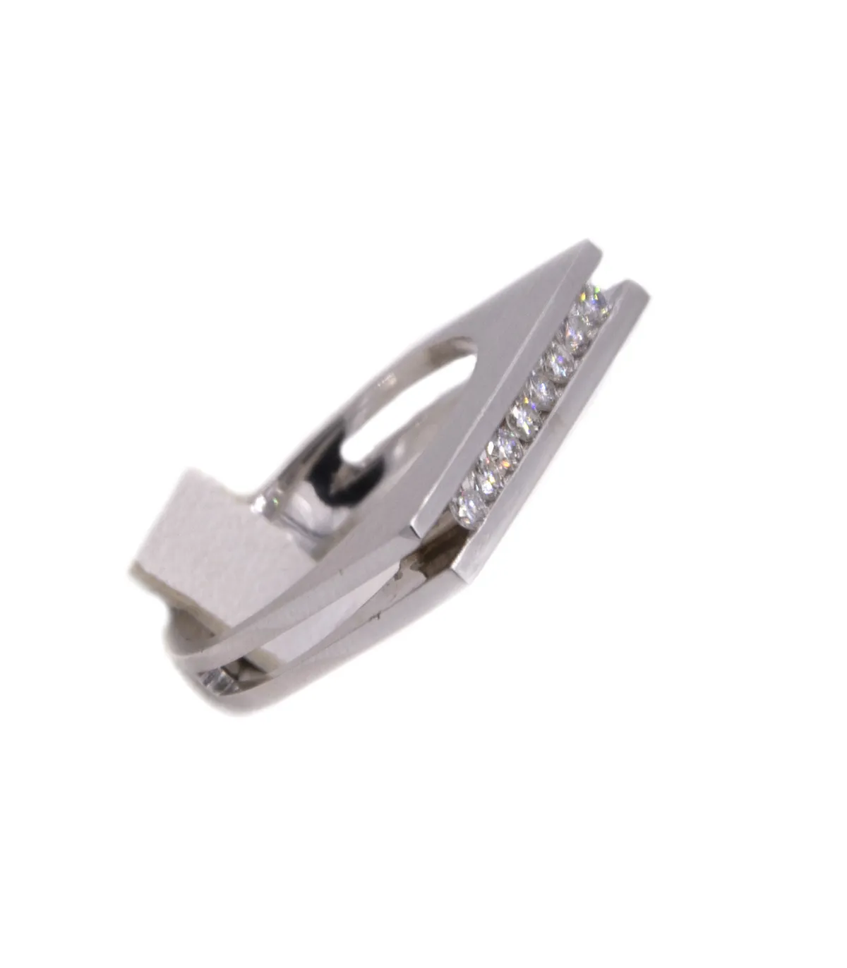 Anello veretta in oro bianco con brillanti carati totali 0,32