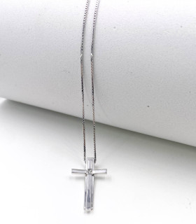 Collana in oro bianco con croce con brillante da 0,05 carati
