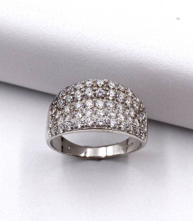 Anello in oro bianco con fascia di zirconi