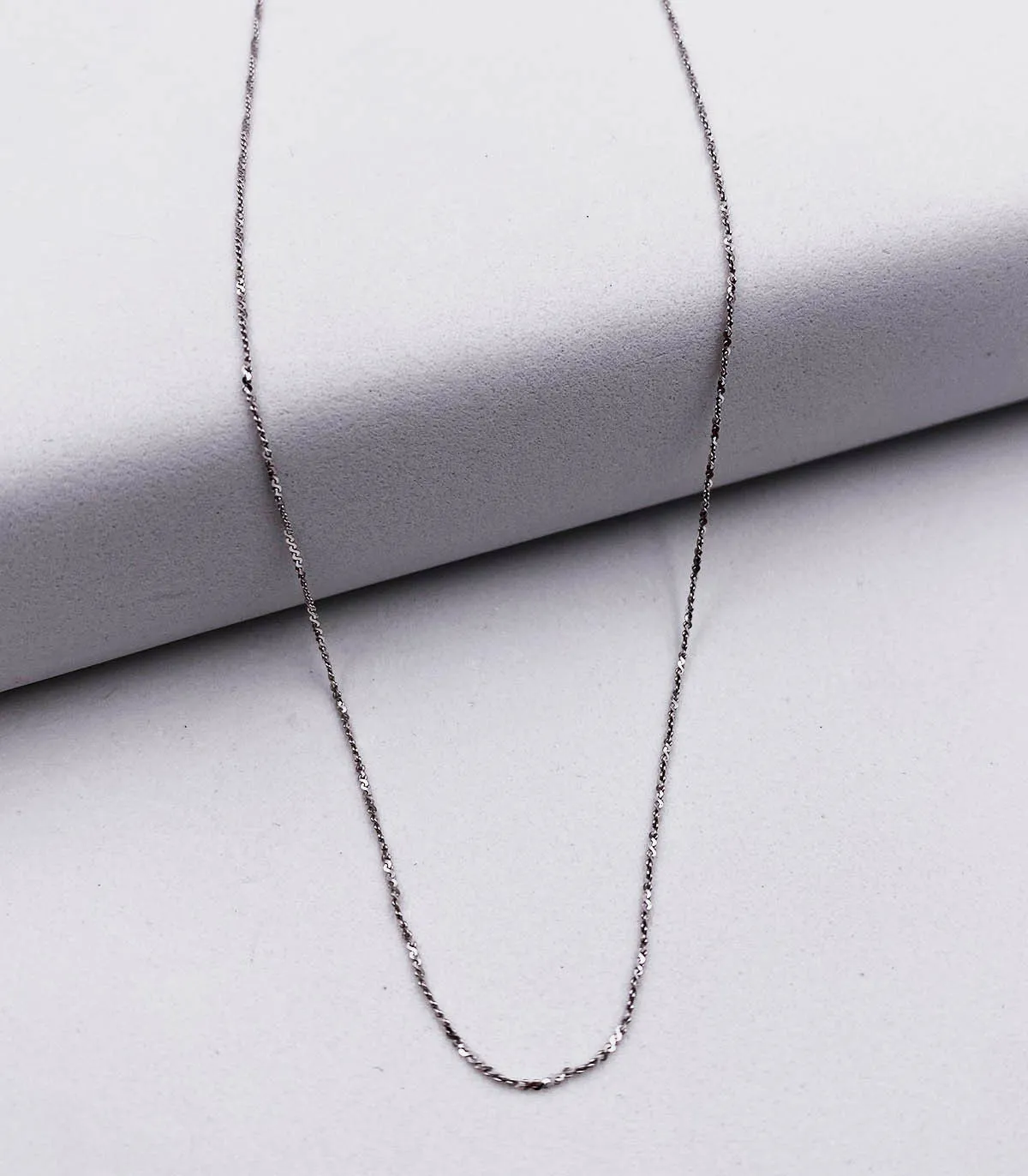 Collana in oro bianco