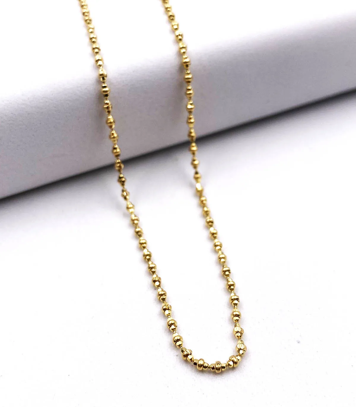 Collana in oro giallo a pallini