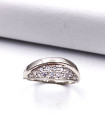 Anello in oro bianco con zirconi