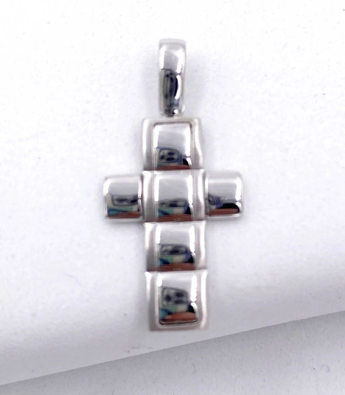 Ciondolo croce in oro bianco