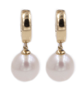 Orecchini in oro giallo a cerchio con perla pendente