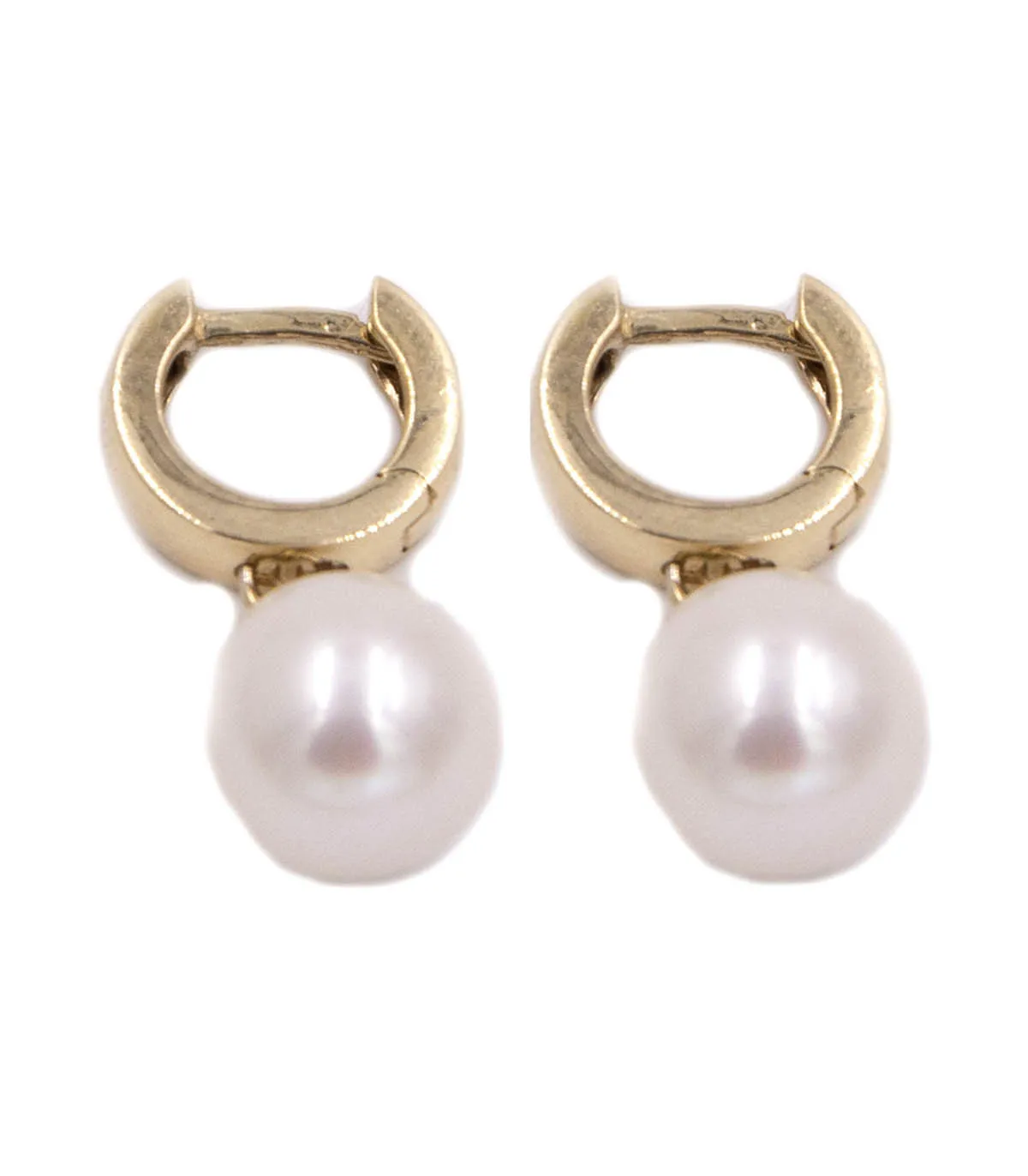 Orecchini in oro giallo a cerchio con perla pendente