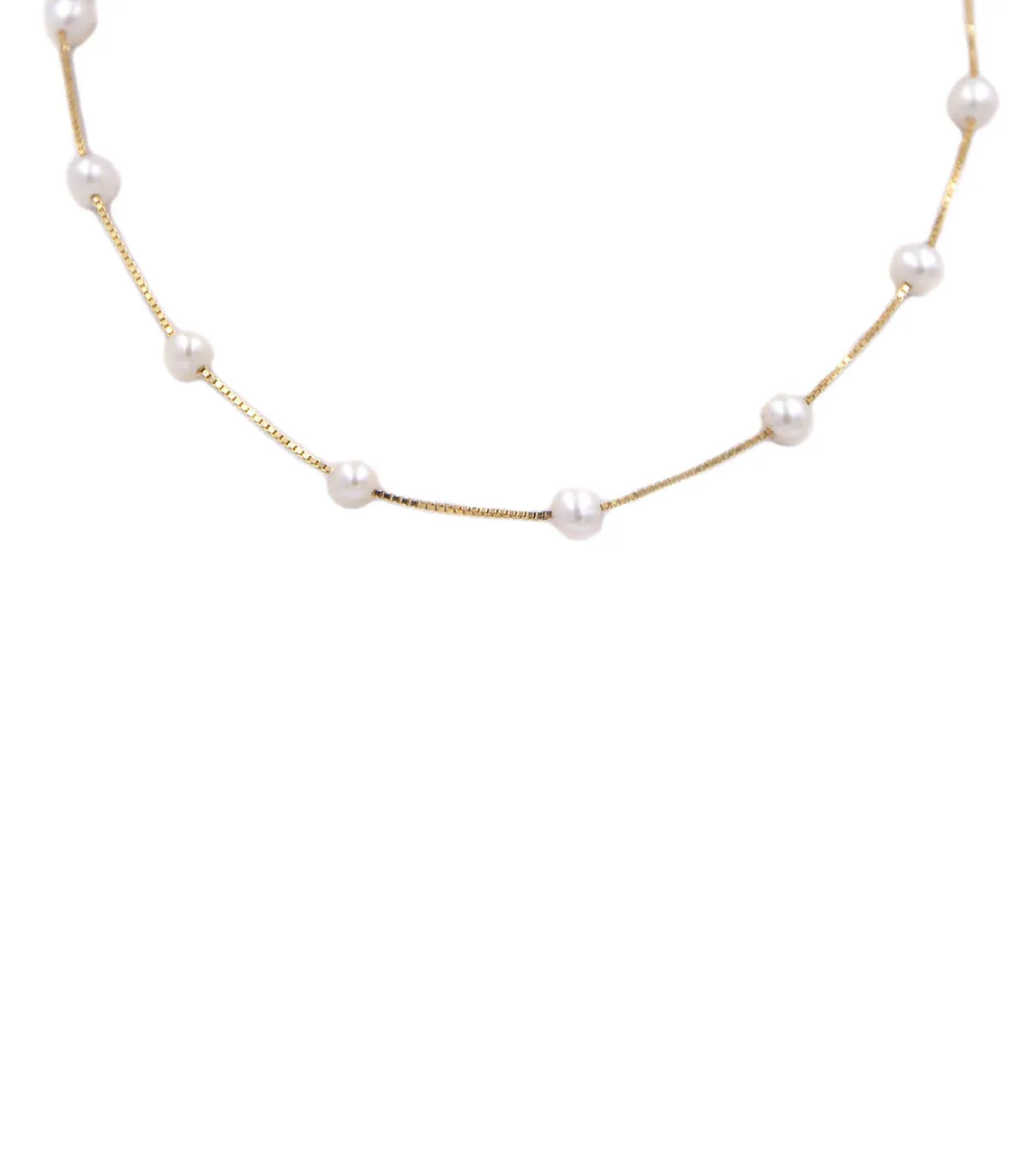 Collana in oro giallo con perle