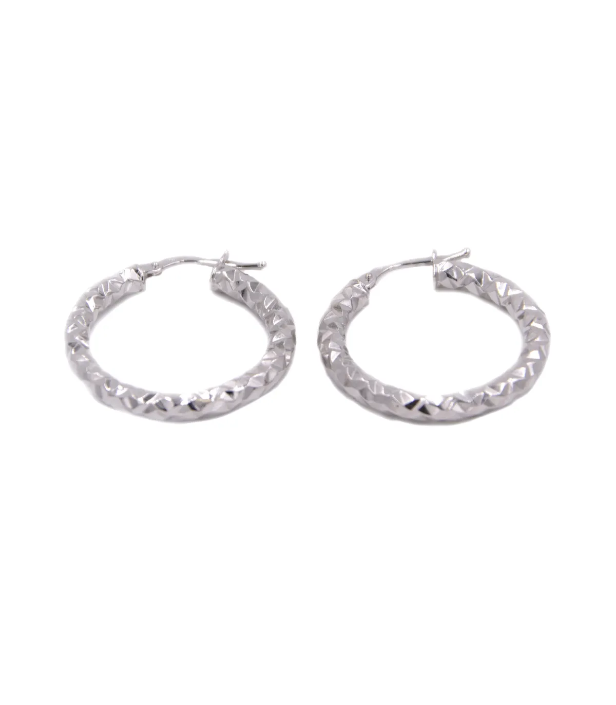 Orecchini a cerchio in oro bianco lavorato