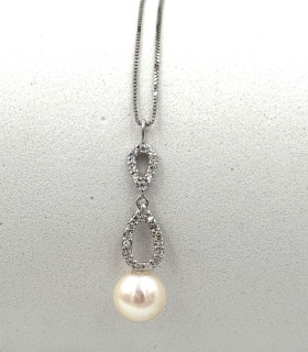 Collana in oro bianco con perla e brillanti carati totali 0,25