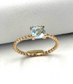 Anello in oro giallo con quarzo azzurro