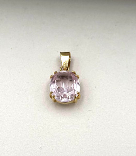 Ciondolo in oro giallo con rosa di Francia ovale