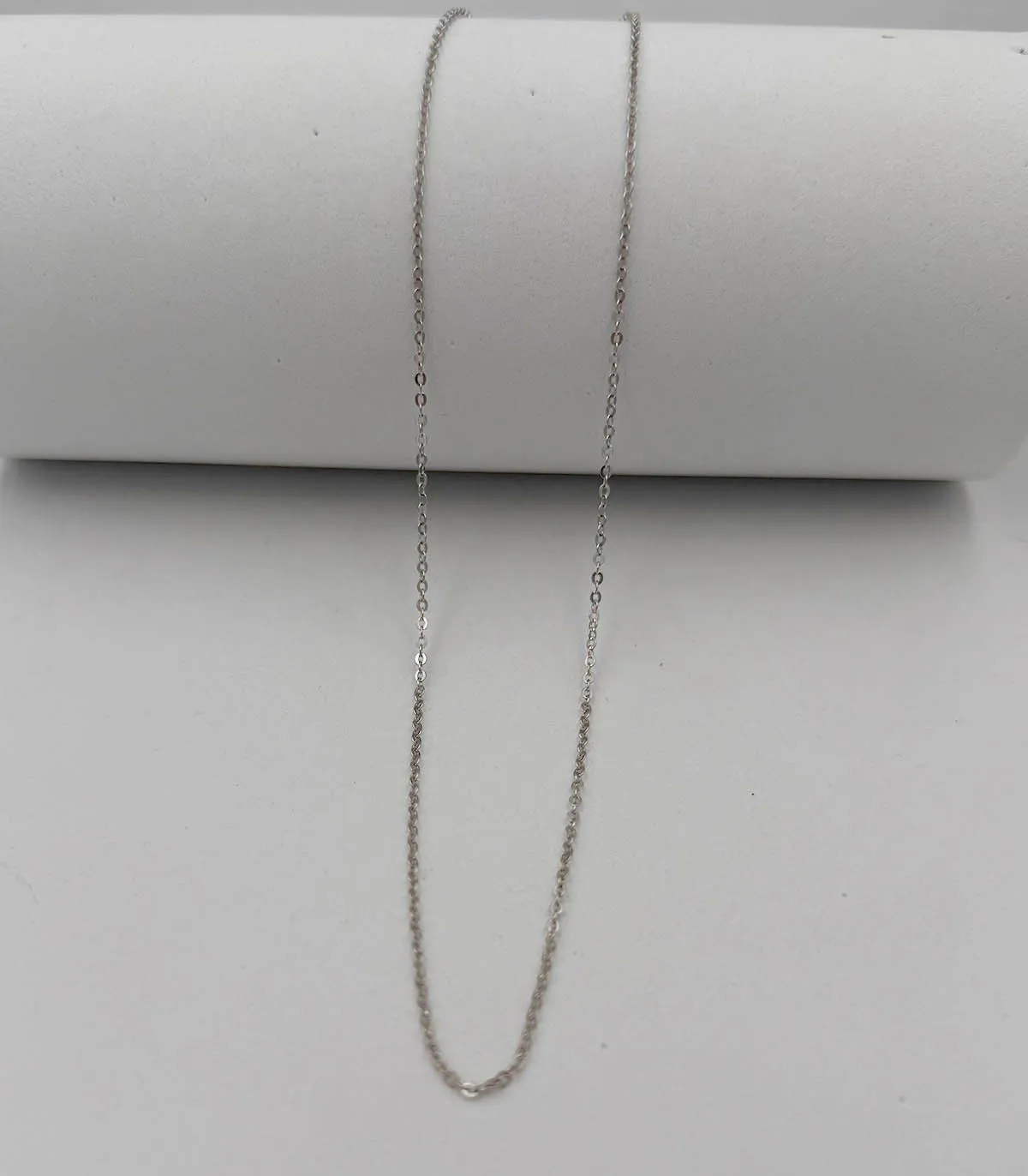 Collana rolò in oro bianco