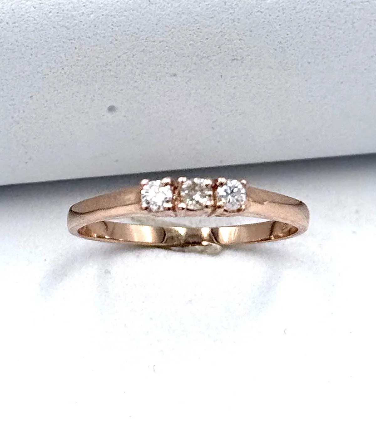 Anello trilogy in oro rosa con brillanti carati totali 0,15