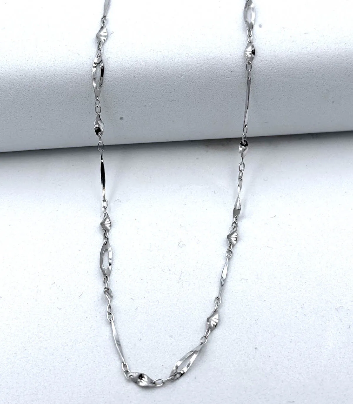 Collana in oro bianco