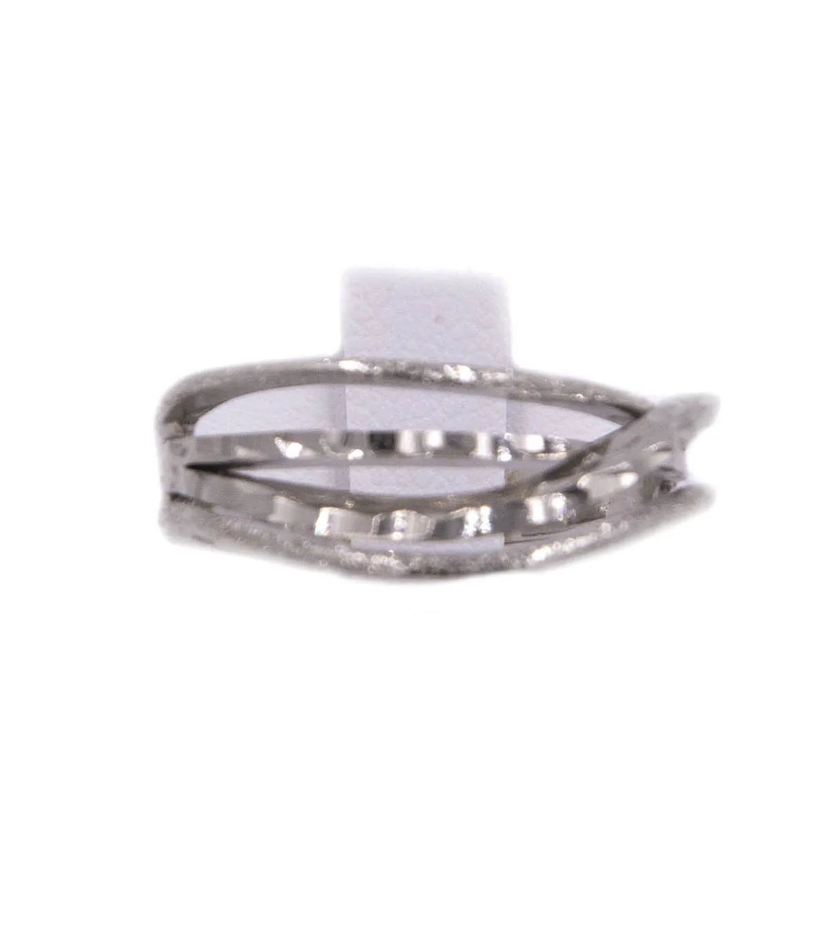 Anello in oro bianco a fascia