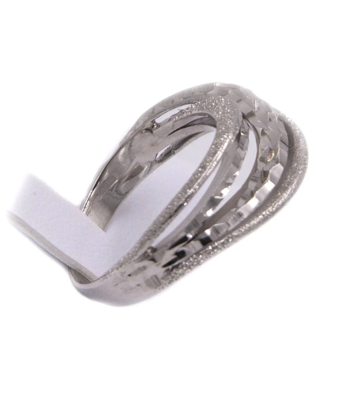 Anello in oro bianco a fascia