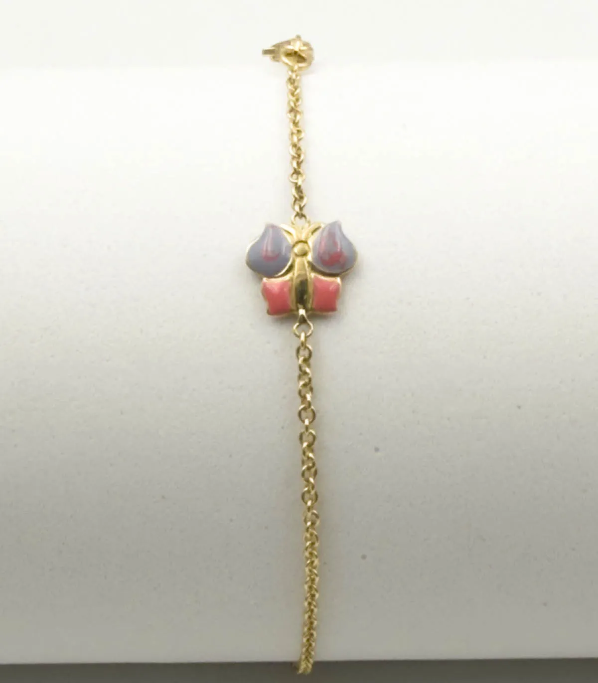 Bracciale in oro giallo con farfalla