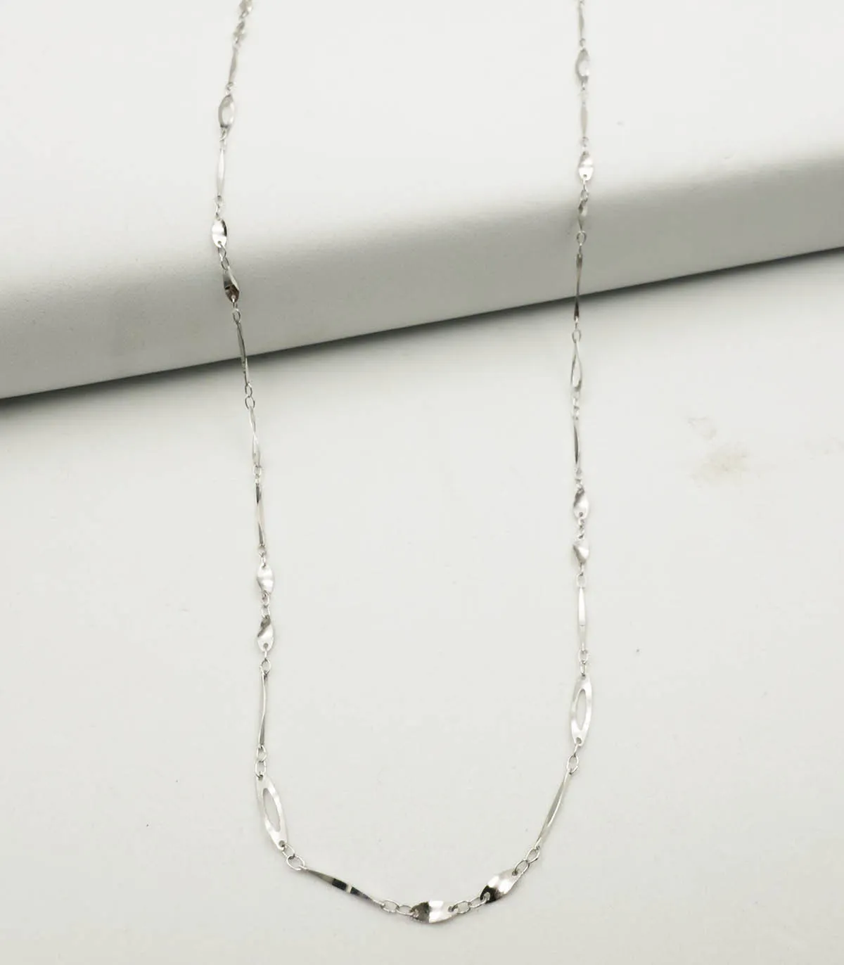Collana in oro bianco