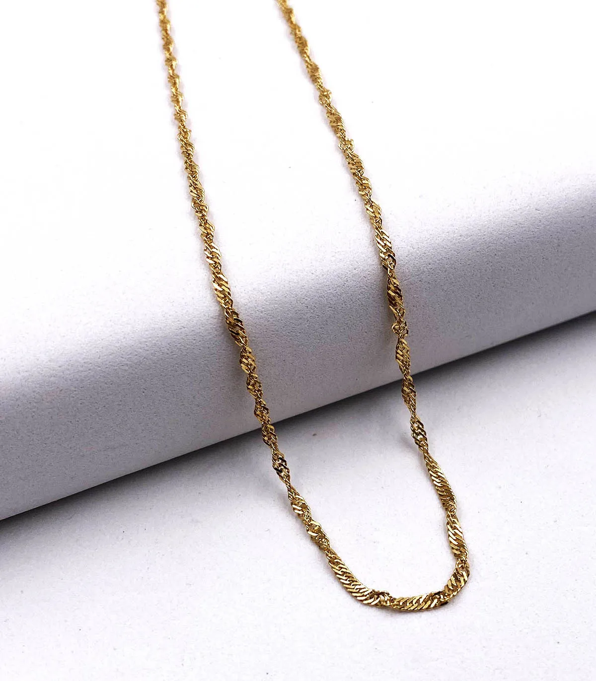 Collana semi-torchon in oro giallo