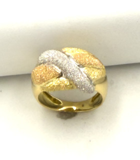 Anello a fascia in oro giallo, oro bianco e oro rosso satinato