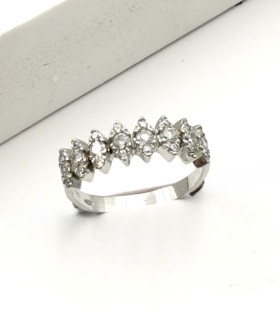 Anello veretta in oro bianco con zirconi