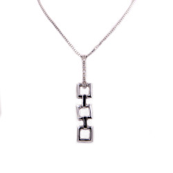 Collana in oro bianco con ciondolo con brillanti