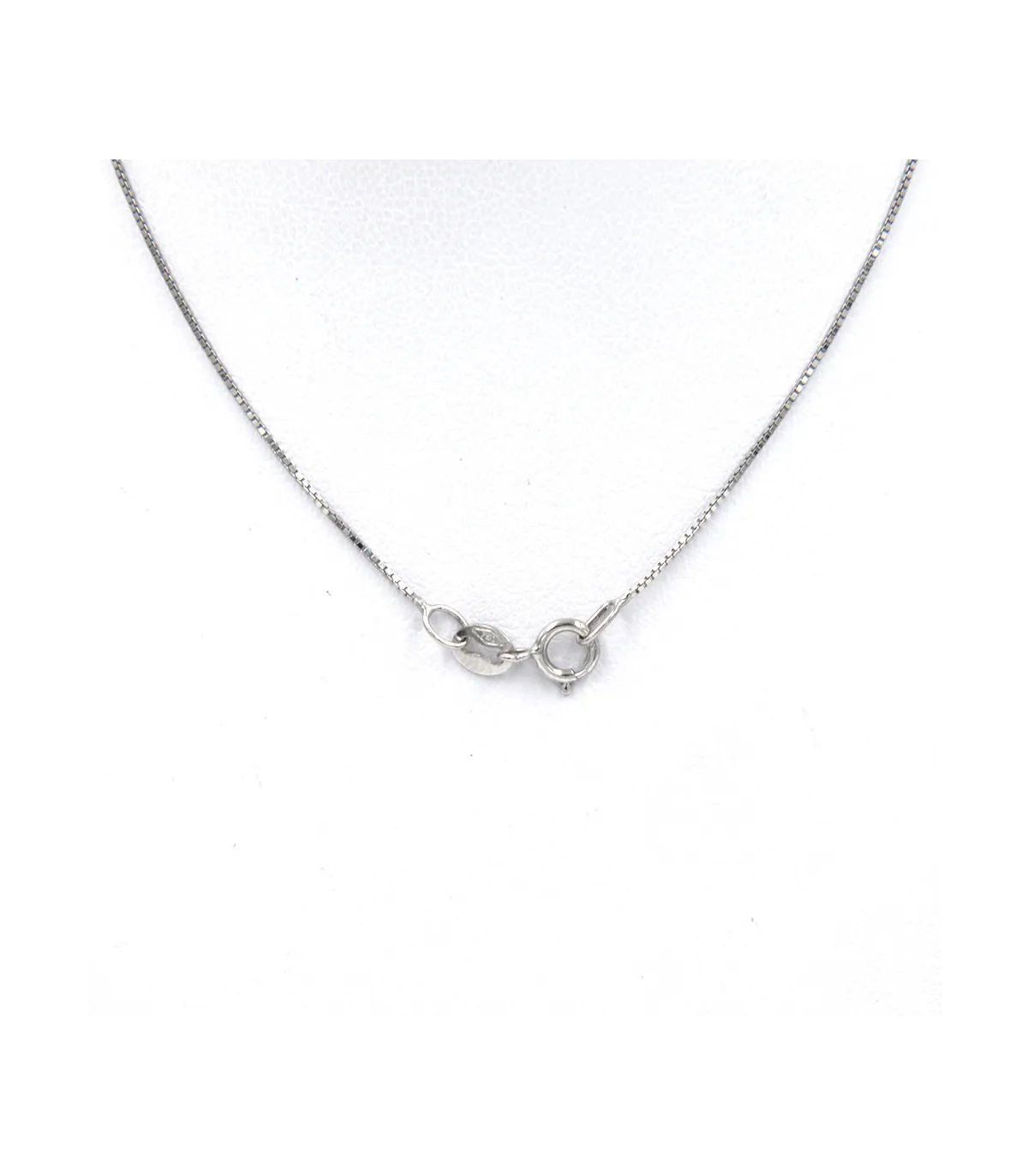 Collana in oro bianco con ciondolo in oro bianco e brillante