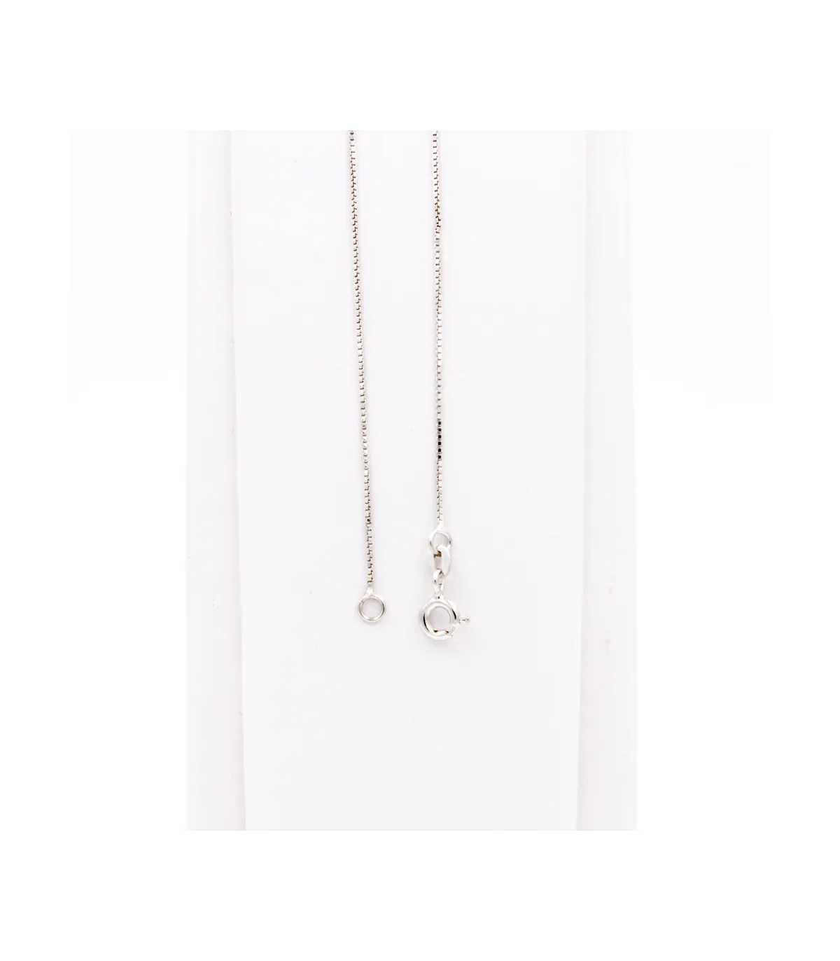 Collana in oro bianco con brillante 0,51