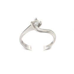 Solitario in oro bianco con brillante