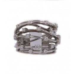 Anello fascia in oro bianco con diamanti