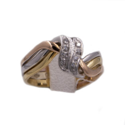 Anello in oro giallo, bianco e rosso con brillanti da 0,16 carati totali