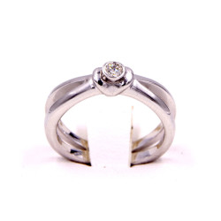 Solitario in oro bianco con brillante